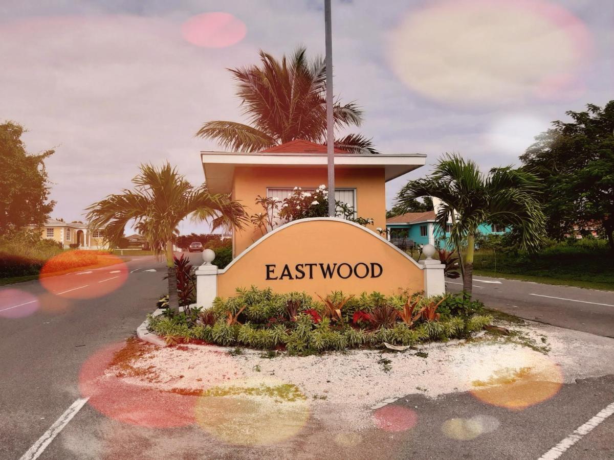 Hotel Eastwood Escape Nassau Esterno foto